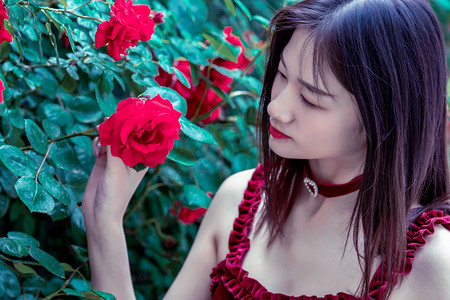 首趟哈萨克斯坦进口铬铁中欧（亚）班列抵晋